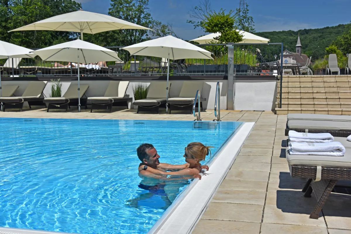 Pool outdoor 2