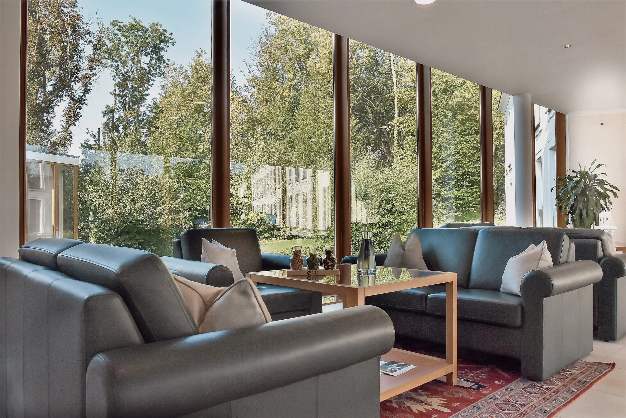 20180906 Schlosspark Lounge mit Gartenblick c Pavel Laurencik DSC 1350 20180906 Schlosspark Lounge mit Gartenblick c Pavel Laurencik DSC 1350